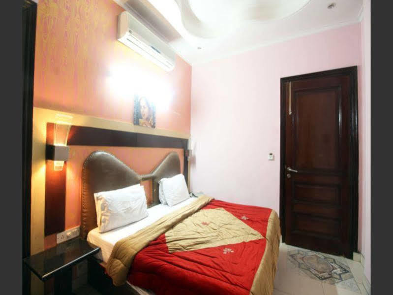 Hotel Raunak International Nowe Delhi Zewnętrze zdjęcie